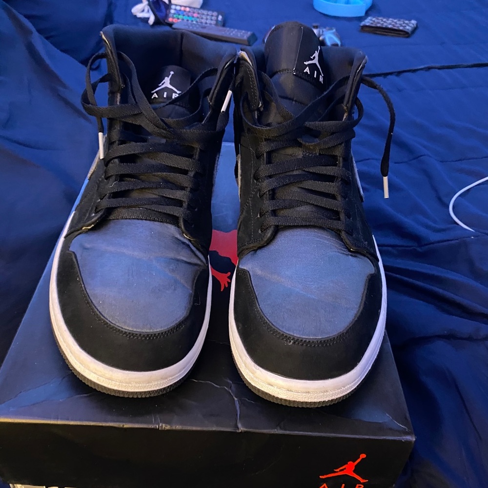 Air Jordan 1’s - Picture 2 of 4